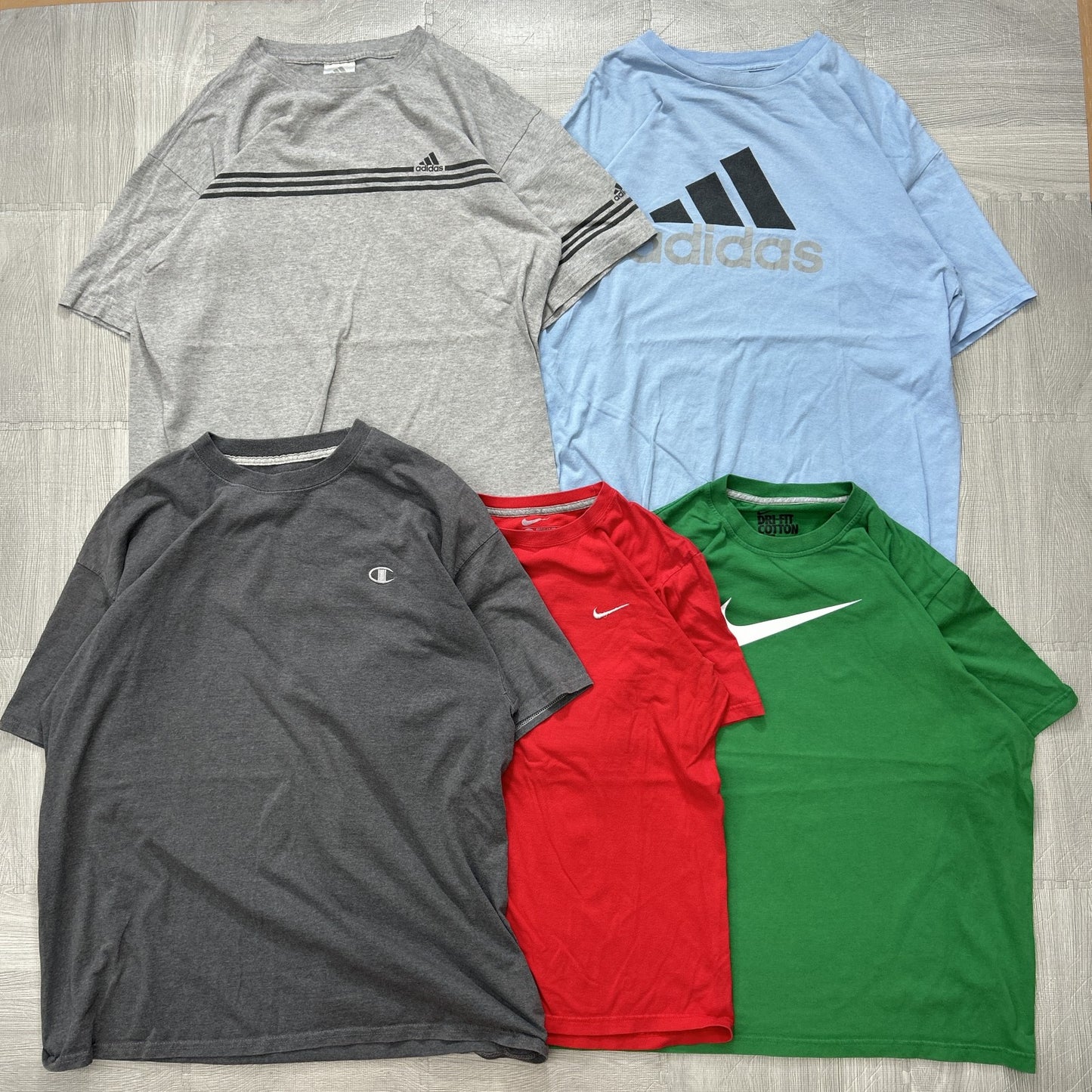 Used clothing wholesale, bulk sale, washed, mixed sports brand short-sleeve T-shirts, 20-piece set (M-4XL), Nike, Adidas, etc.