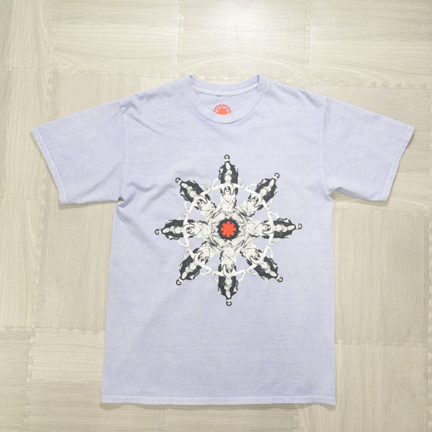 Used clothing wholesale, bulk sale, washed, mixed brand band t-shirts, 12-piece set (S-XXL), including Red Hot Chili Peppers, Kiss, etc.