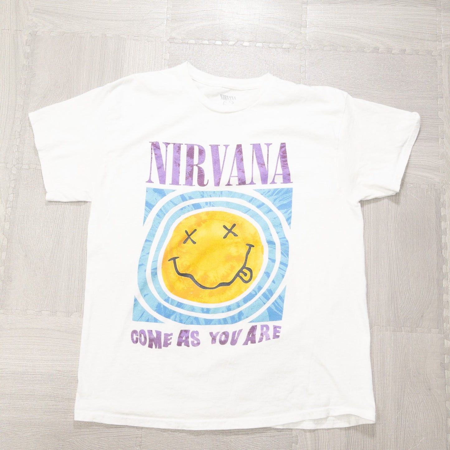 Used clothing wholesale, bulk sale, washed, mixed brand band t-shirts, 12-piece set (S-XXL), including Red Hot Chili Peppers, Kiss, etc.