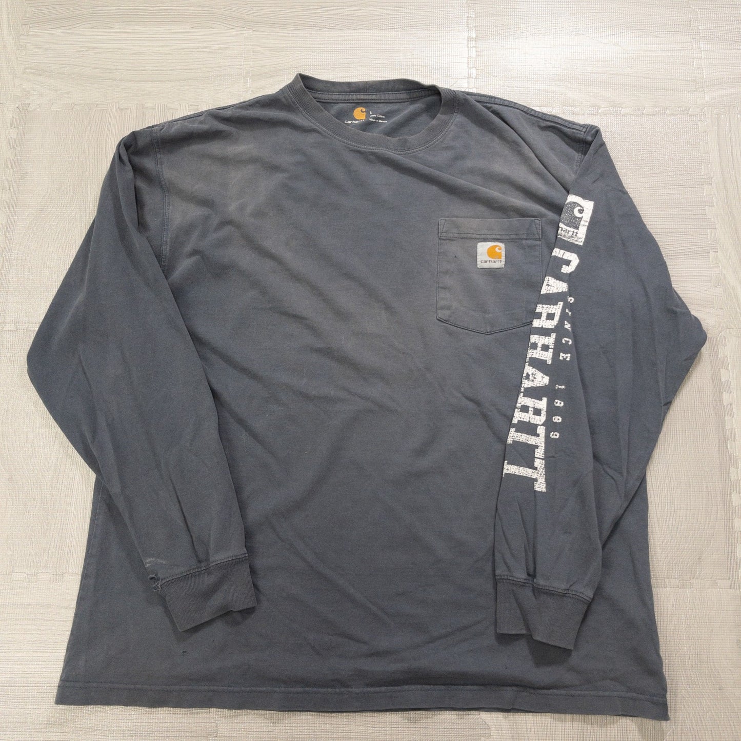 Used Carhartt Long Sleeve T-Shirts (M-XXL) - Set of 12 - Bulk Sale, Washed