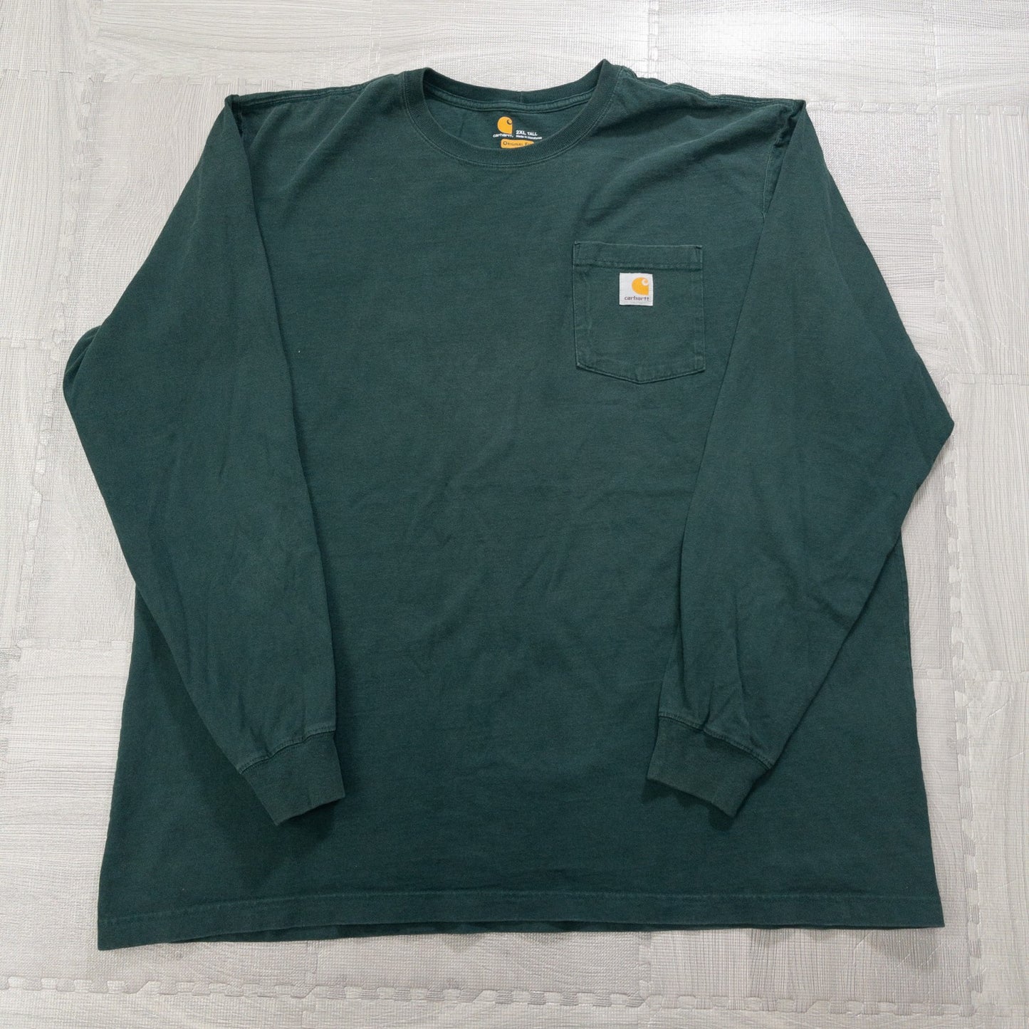 Used Carhartt Long Sleeve T-Shirts (M-XXL) - Set of 12 - Bulk Sale, Washed