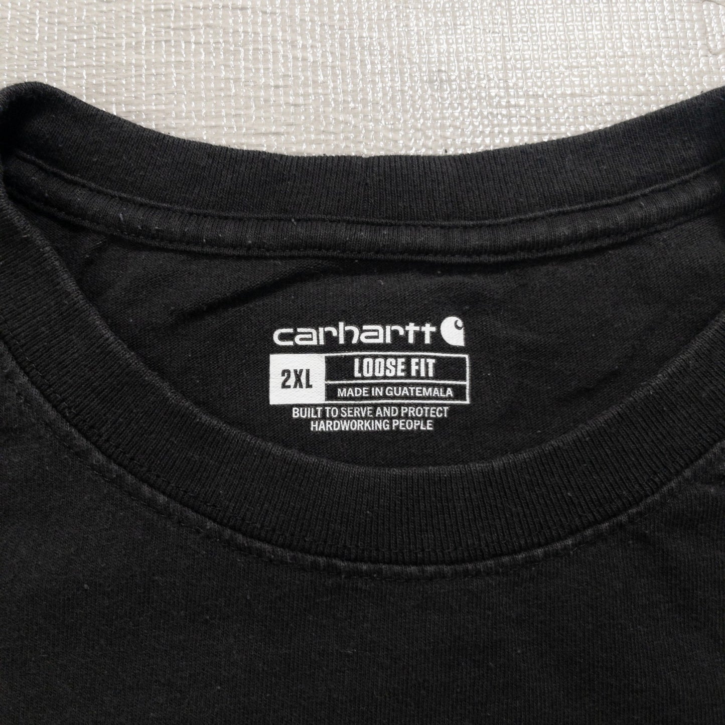 Used Carhartt T-shirts, 12-pack (S-XXL), pre-washed, bulk sale.