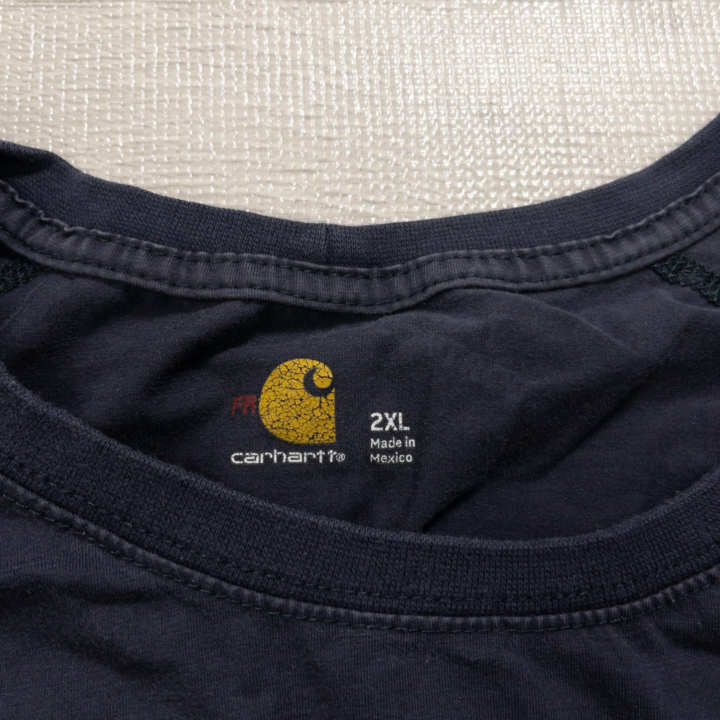 Used Carhartt T-shirts, 12-pack (S-XXL), pre-washed, bulk sale.