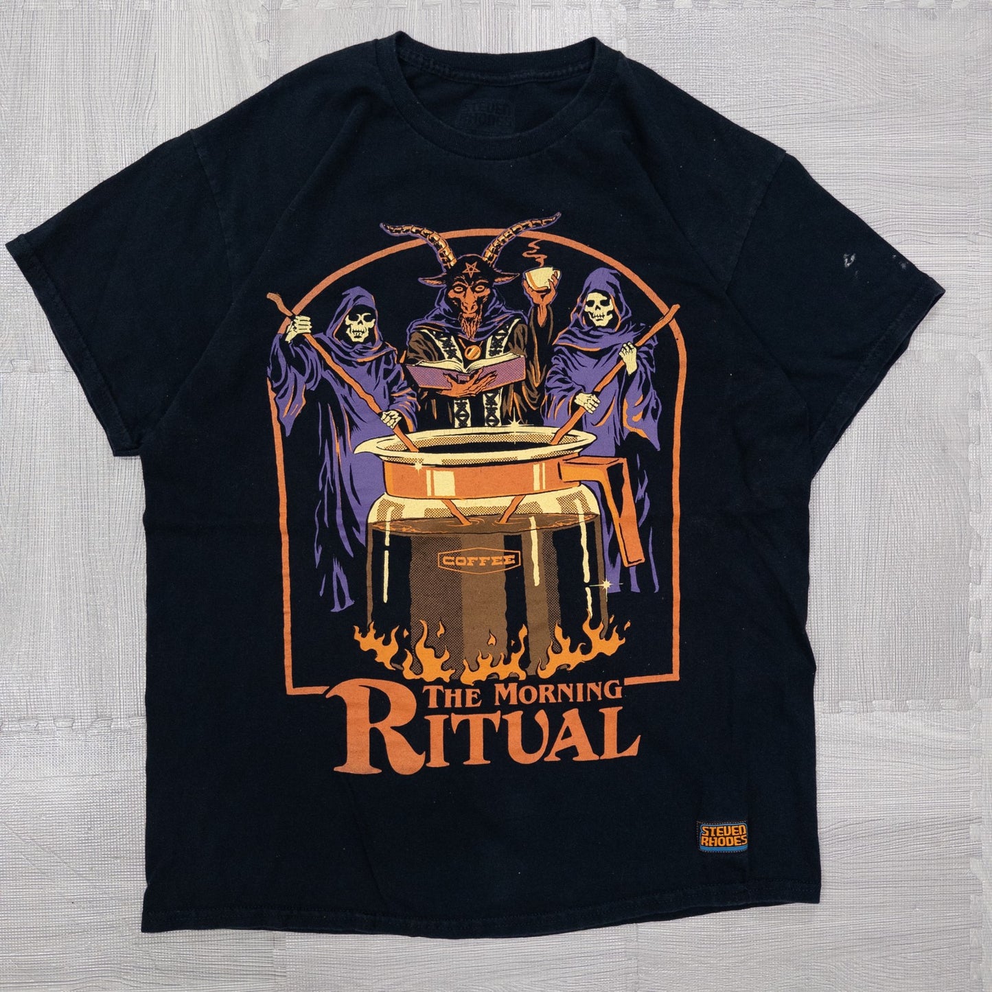 Used clothing wholesale bulk sale, washed skull print short sleeve t-shirts, 12-count (S-XXL)