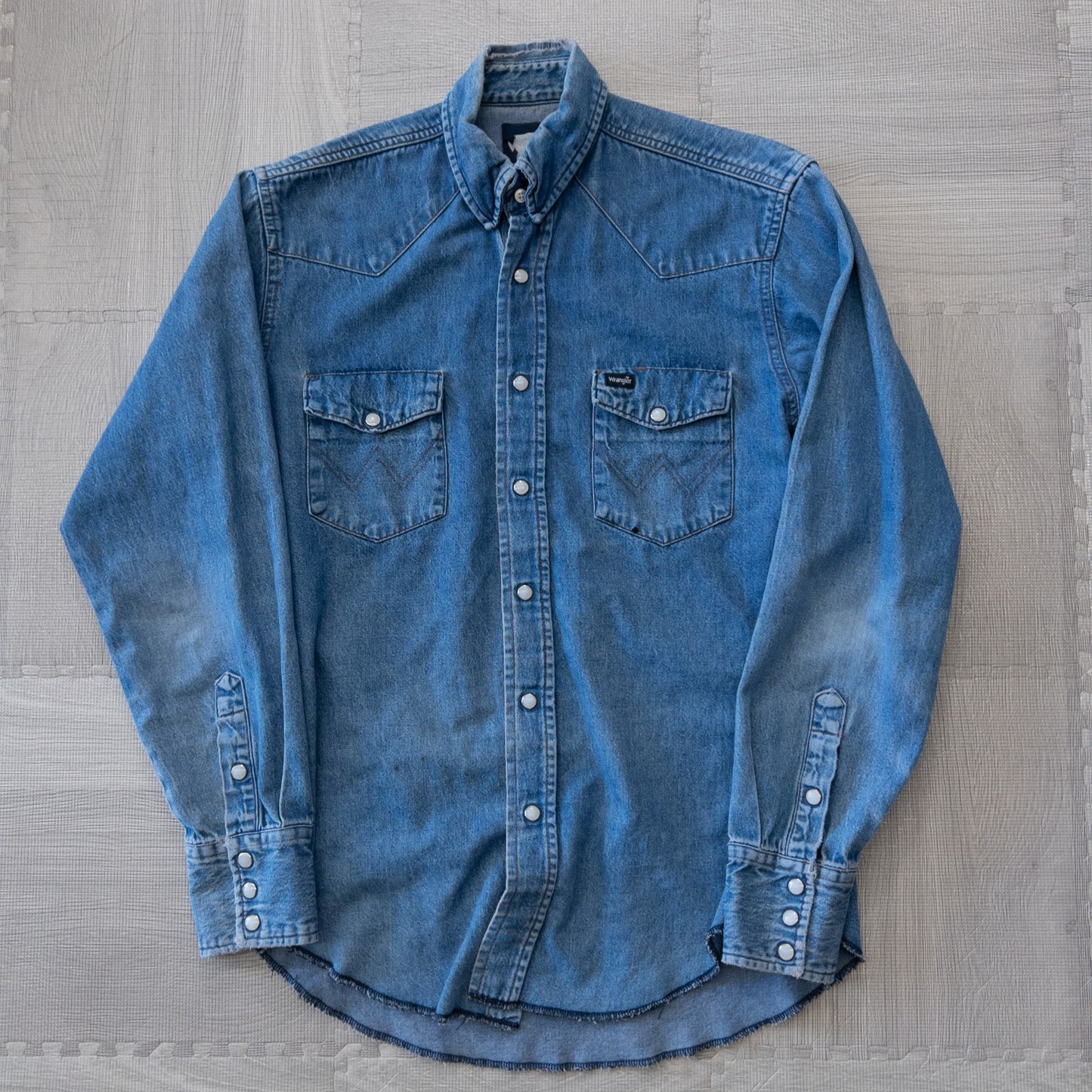 Used clothing wholesale bulk sale, washed, mixed-brand denim shirts, 10-pack (M-XL), including Levi's, Marlboro, etc.