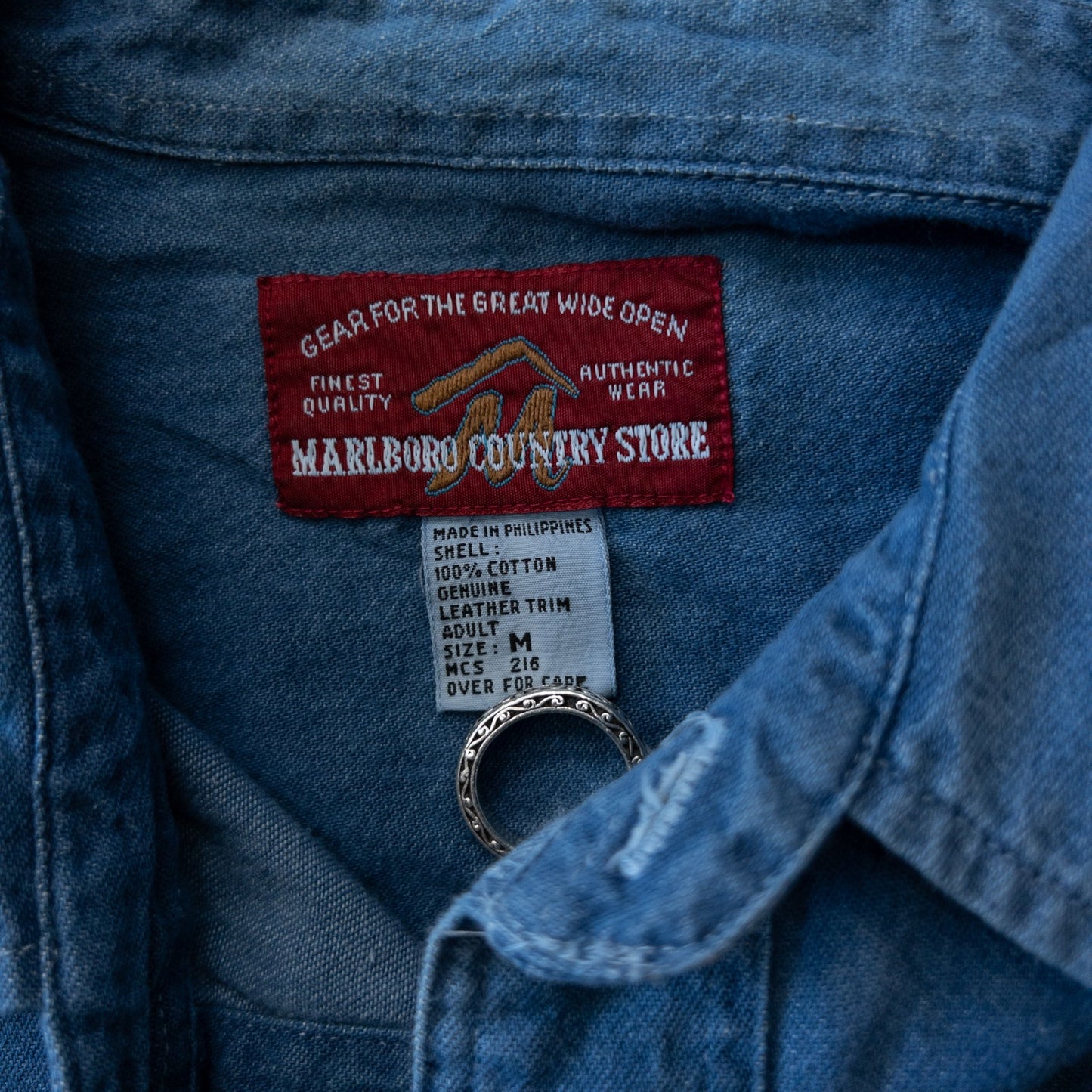 Used clothing wholesale bulk sale, washed, mixed-brand denim shirts, 10-pack (M-XL), including Levi's, Marlboro, etc.