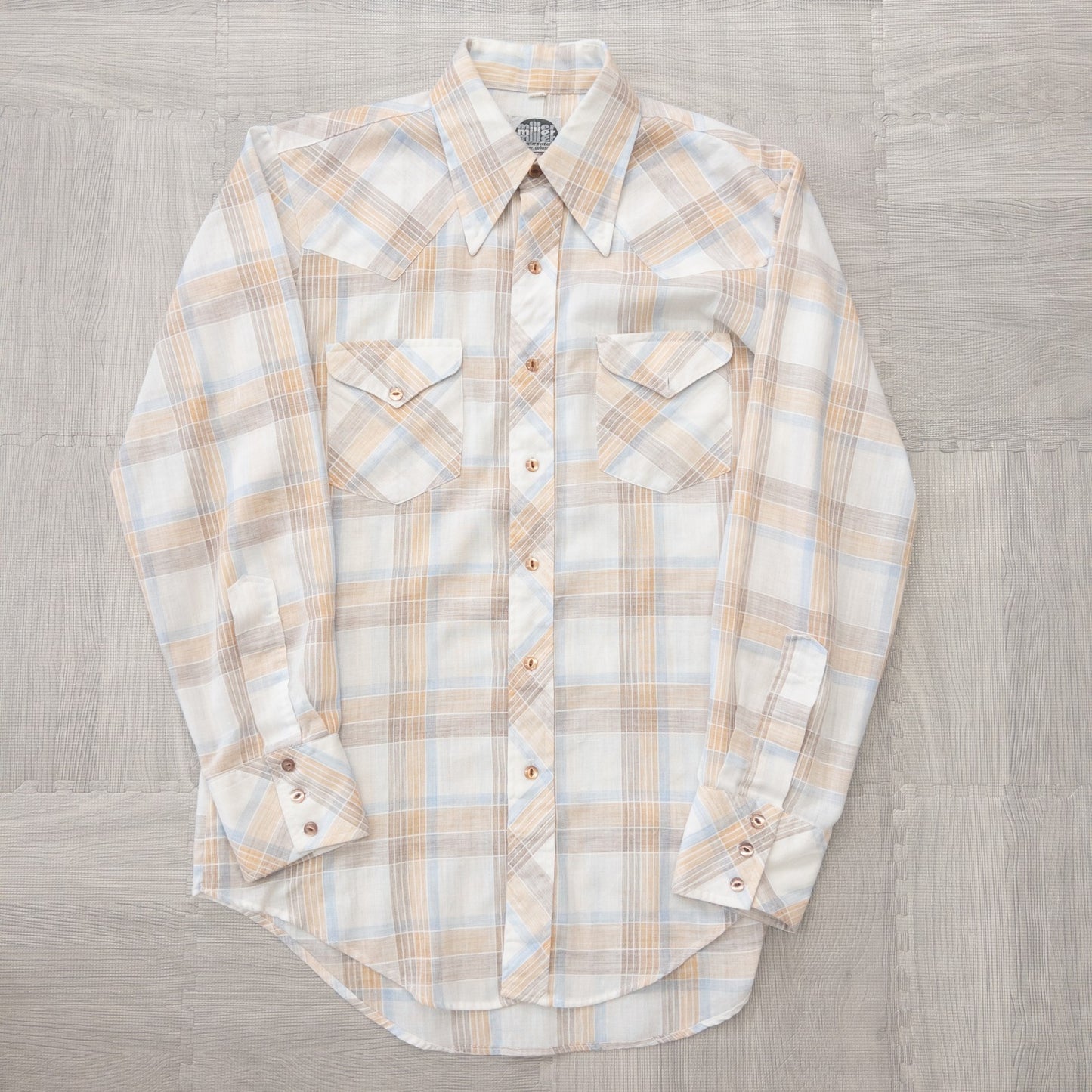 Used clothing wholesale, bulk sale, washed, mixed-brand long-sleeve western shirts, 15-piece set (M-XL), including Wrangler and Woolrich styles.