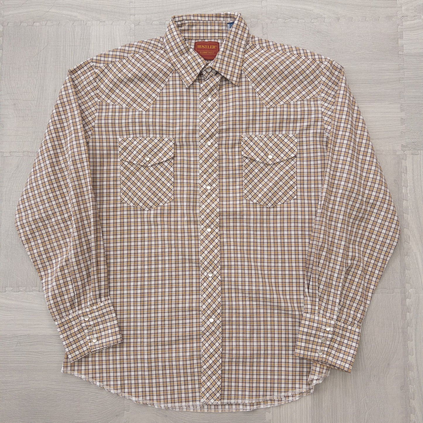 Used clothing wholesale, bulk sale, washed, mixed-brand long-sleeve western shirts, 15-piece set (M-XL), including Wrangler and Woolrich styles.