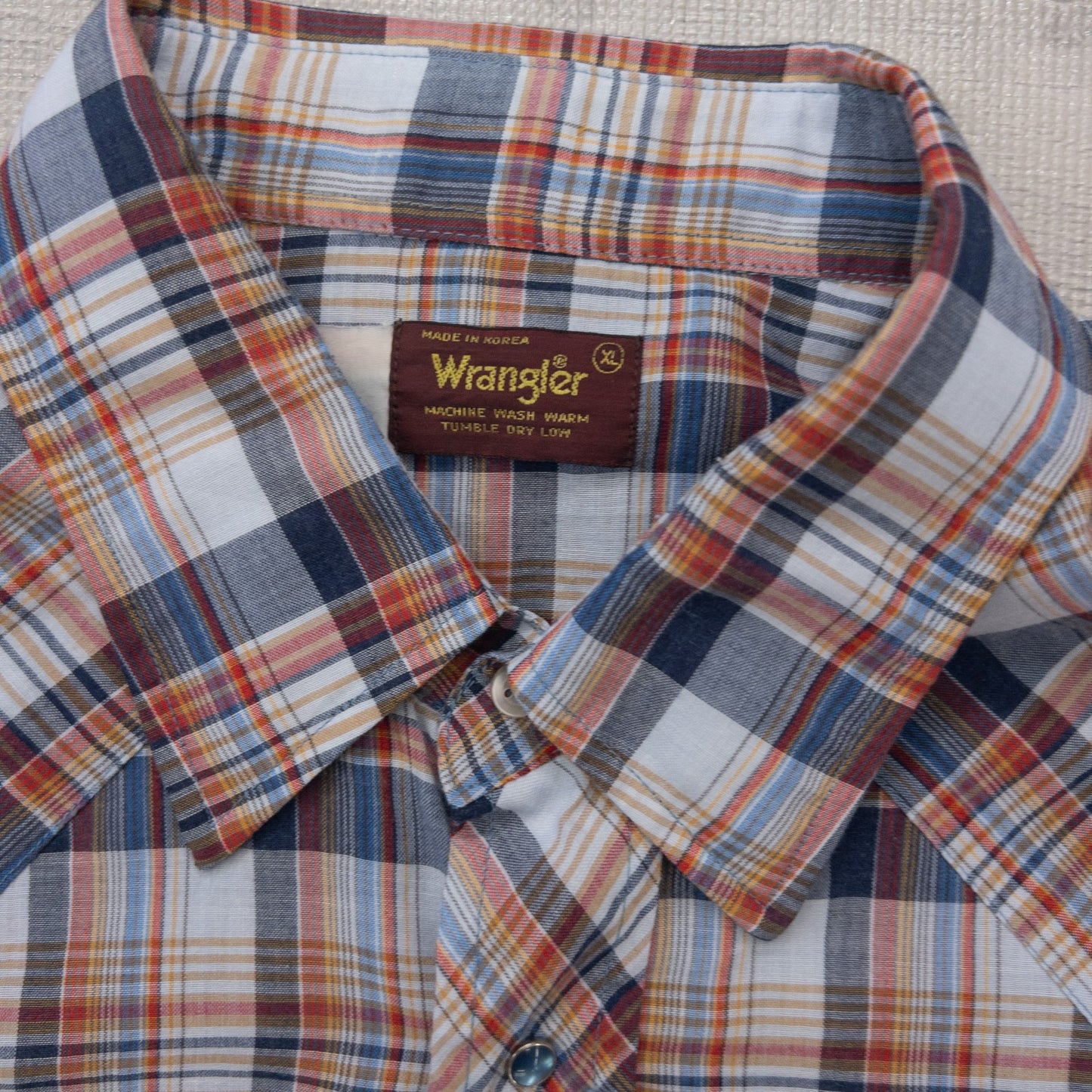 Used clothing wholesale, bulk sale, washed, mixed-brand long-sleeve western shirts, 15-piece set (M-XL), including Wrangler and Woolrich styles.