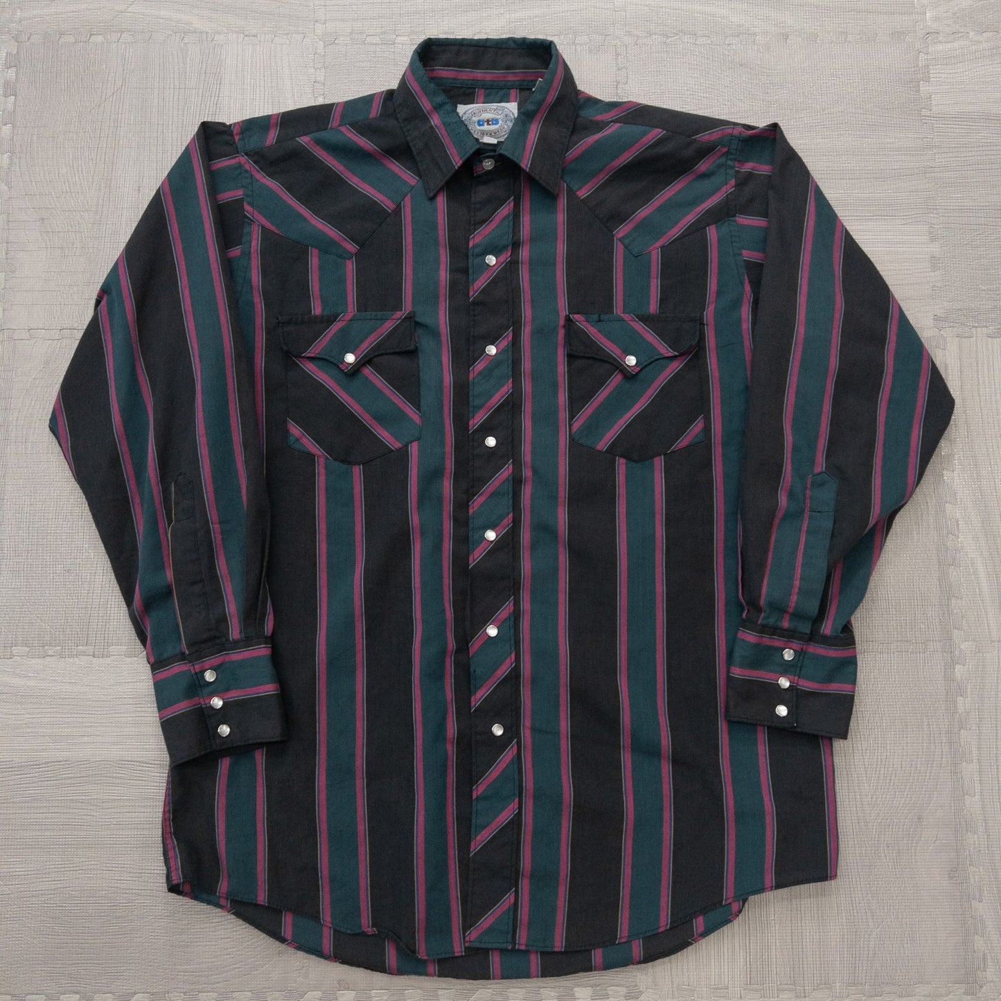 Used clothing wholesale, bulk sale, washed, mixed-brand long-sleeve western shirts, 15-piece set (M-XL), including Wrangler and Woolrich styles.