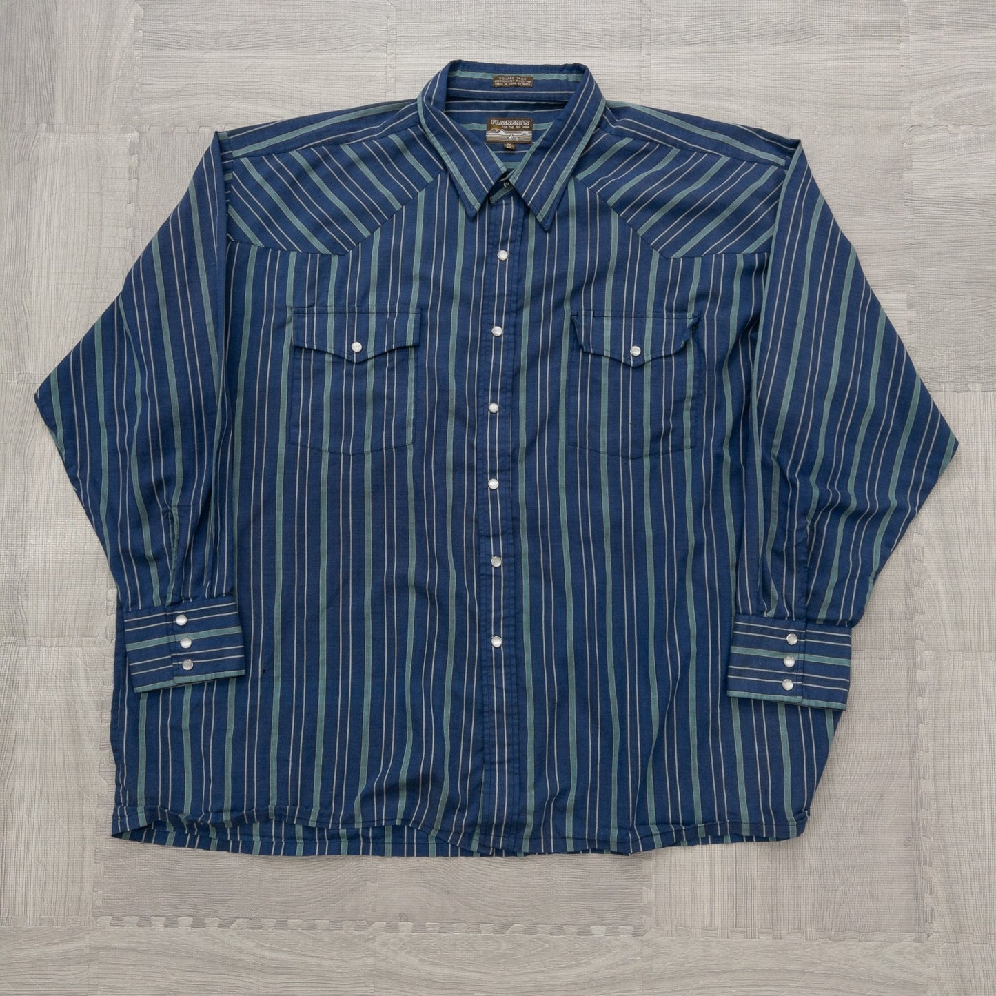 Wholesale Used Clothing, Mixed Brands, Long Sleeve Western Shirts, 15-Piece Set (S-XXXL), Wrangler, Woolrich, etc.