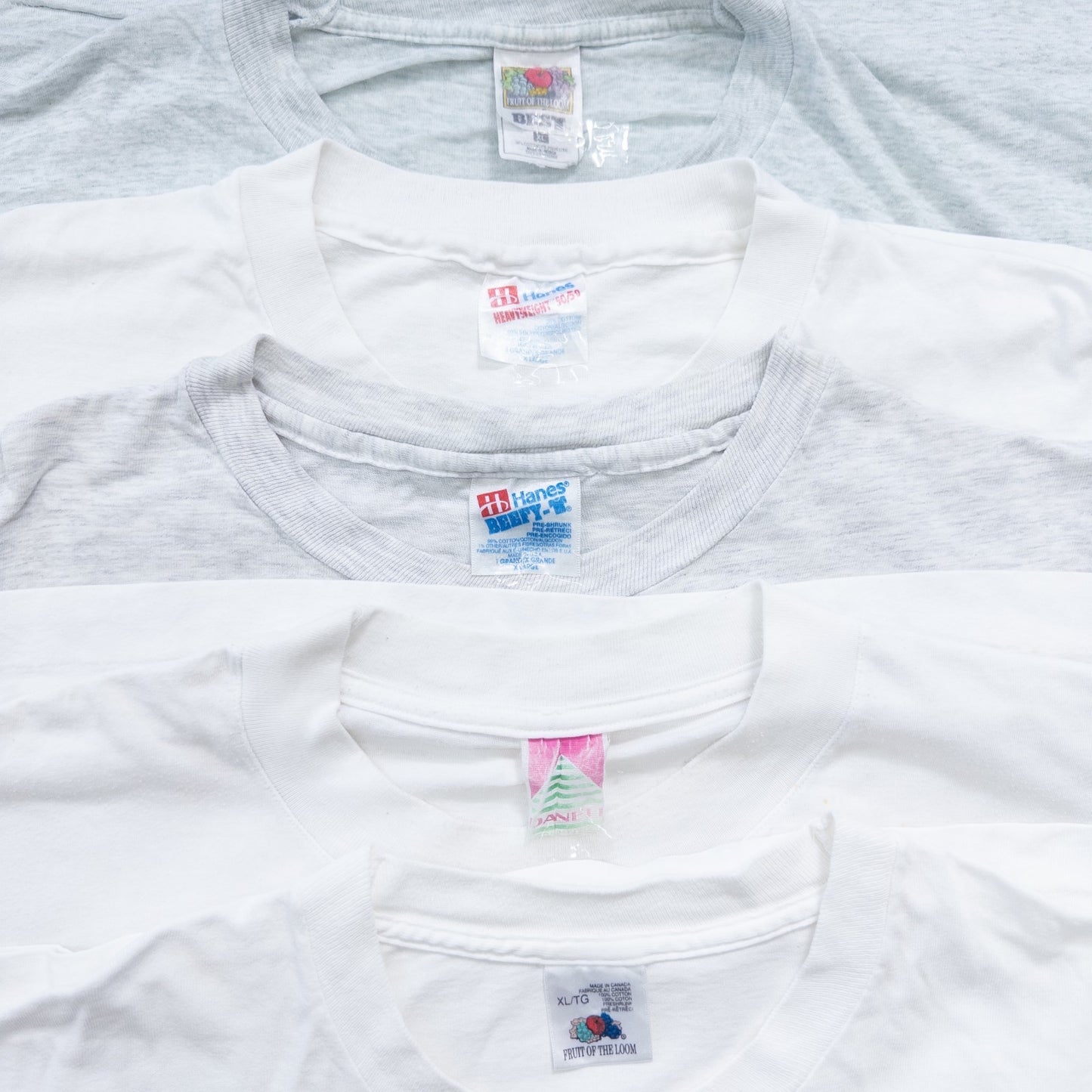 Used clothing wholesale bulk sale: Washed 90s stained white and gray T-shirts, set of 20 (L-XXL)