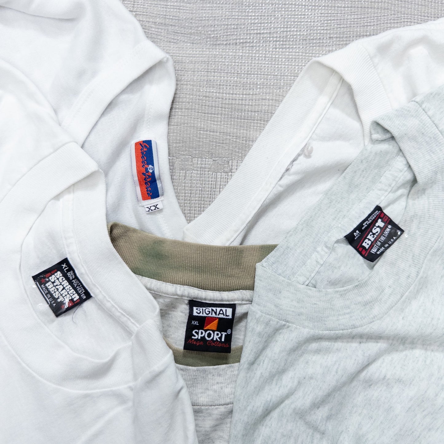 Wholesale Used Clothing, Bulk Sale, Washed 90s White and Gray T-Shirts, Set of 20 (M-XXL)