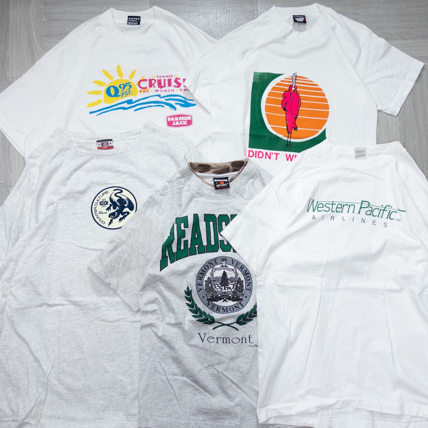 Wholesale Used Clothing, Bulk Sale, Washed 90s White and Gray T-Shirts, Set of 20 (M-XXL)