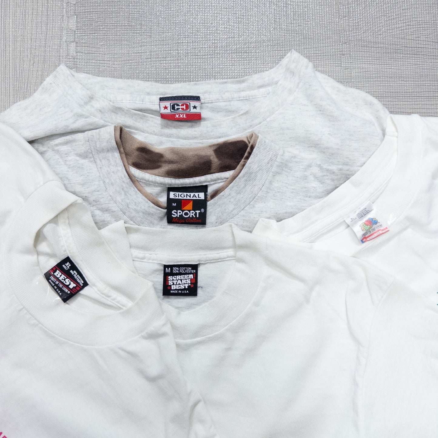 Wholesale Used Clothing, Bulk Sale, Washed 90s White and Gray T-Shirts, Set of 20 (M-XXL)