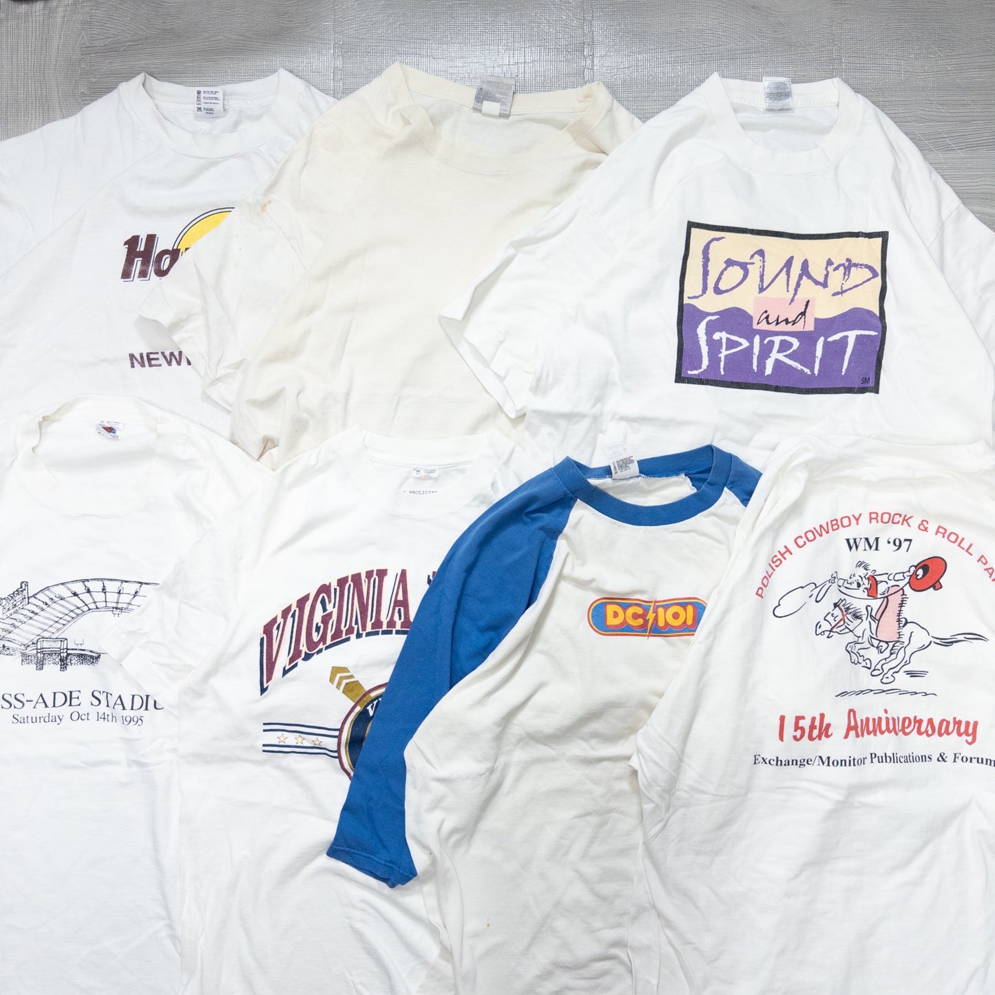 Wholesale Used Clothing, Bulk Sale, Washed 90s Stained White T-Shirts, Set of 25 (M-XL)