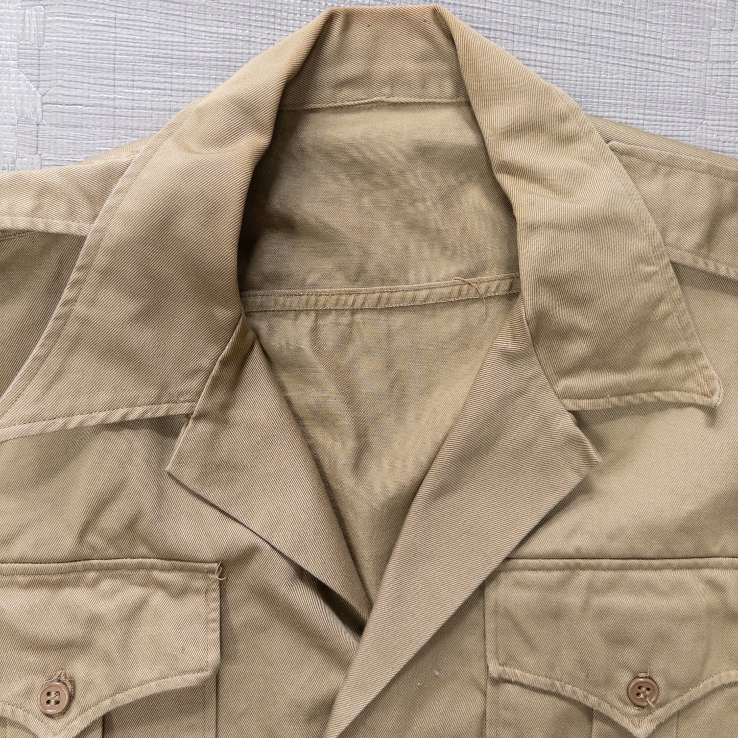Used Clothing Wholesaler, Bulk Sale, Washed, Set of 5 U.S. Army/Marine Corps Short Sleeve Shirts (SL) w809004