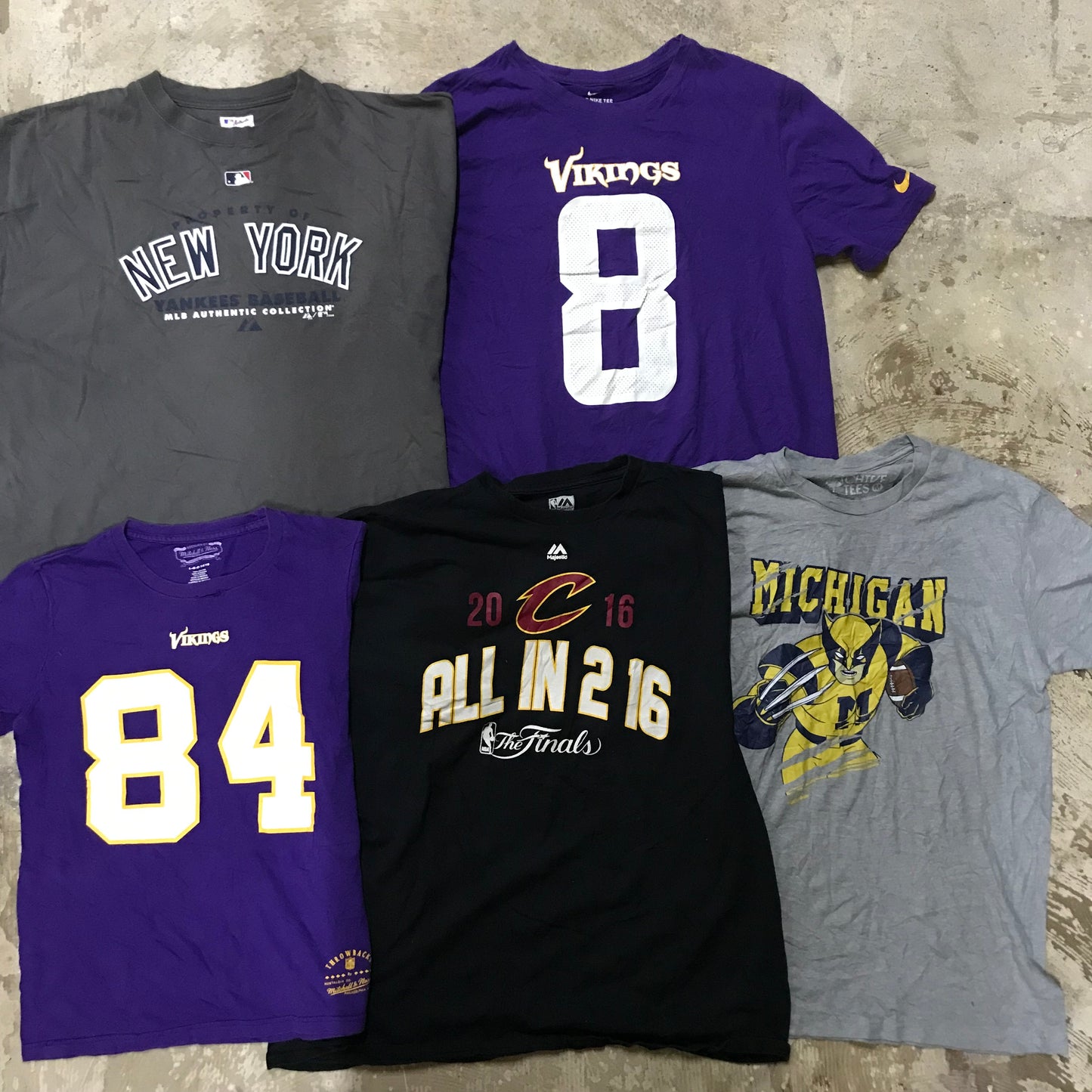 [現物] チームカレッジ系Tシャツ 20pcs D0716001