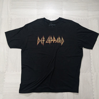 Used clothing wholesale, bulk sale, washed, mixed brand band t-shirts, 12-piece set (S-XXL), including Red Hot Chili Peppers, Kiss, etc. 