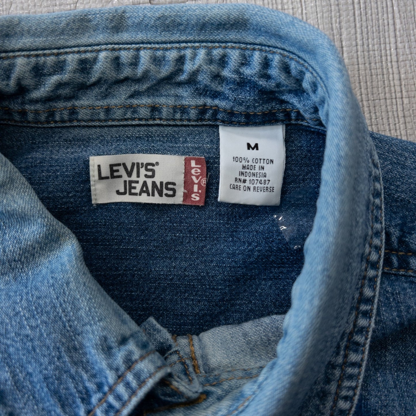 Used clothing wholesale bulk sale, washed, mixed-brand denim shirts, 10-pack (M-XL), including Levi's, Marlboro, etc. 
