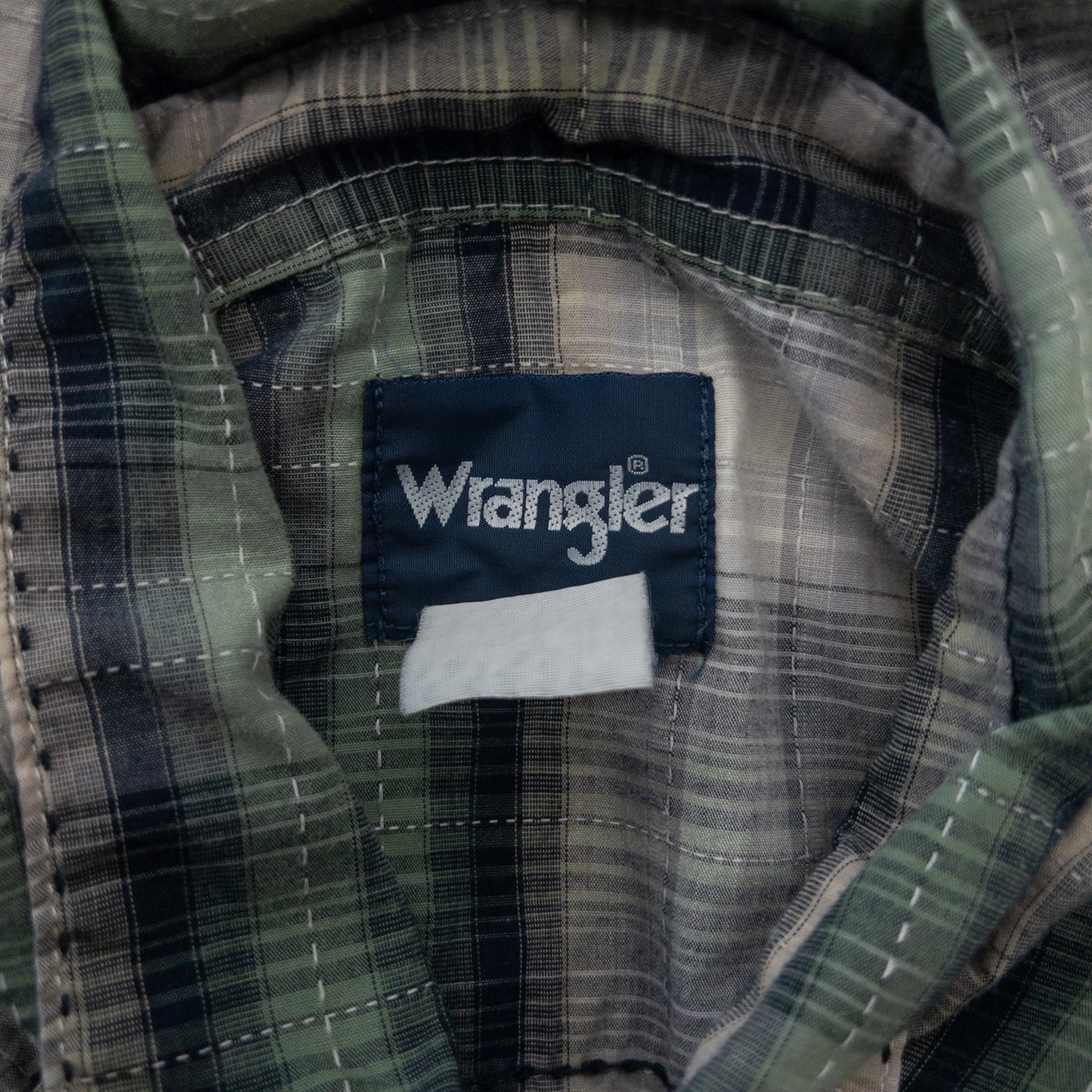 Used clothing wholesale, bulk sale, washed, mixed-brand long-sleeve western shirts, 15-piece set (M-XL), including Wrangler and Woolrich styles. 