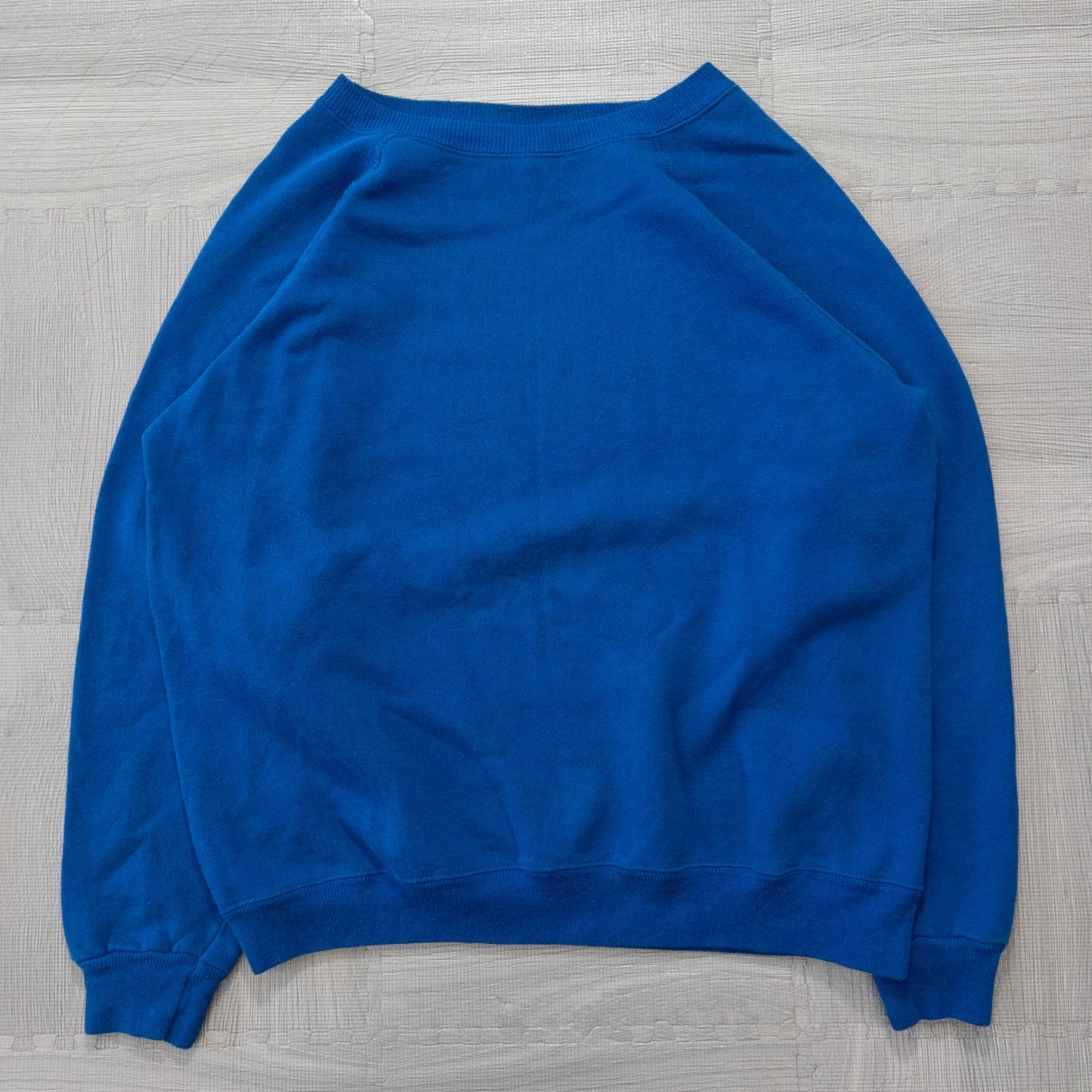 Wholesale Used Clothing, Bulk Sale, Washed 90s Solid Color Sweatshirts, Set of 9 (M-XL) 