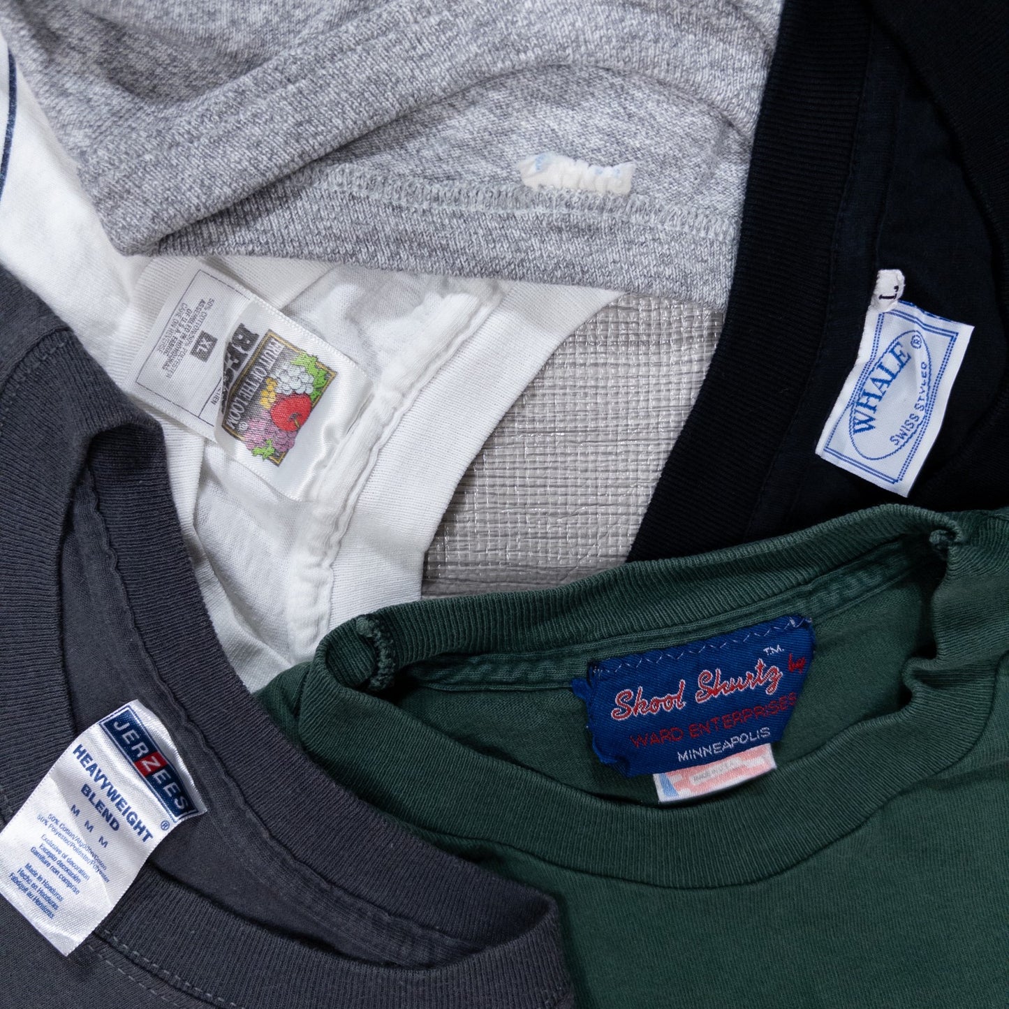 Used Clothing Wholesaler, Bulk Sale, Washed College Short Sleeve T-Shirts, Set of 20 (S-XL) w731004 