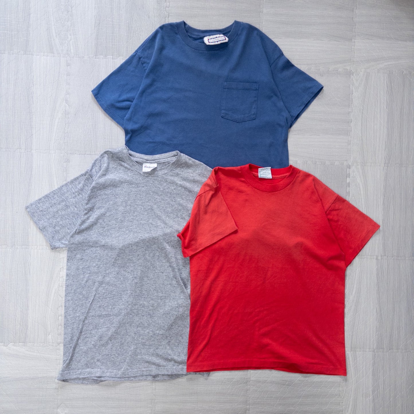Wholesale Used Clothing, Bulk Sale, Washed 90s Solid Color Short Sleeve T-Shirts, Set of 15 (M-XXL) w809003 